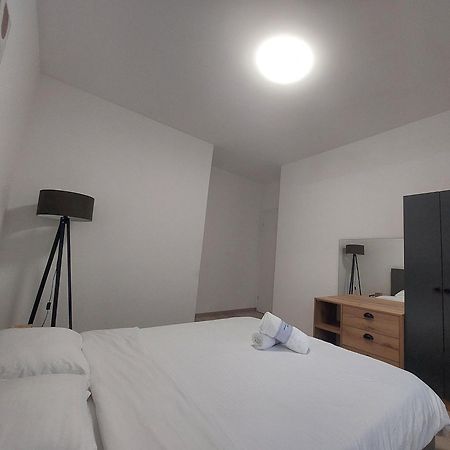 Private Apartments Prishtina Prishtine Bagian luar foto