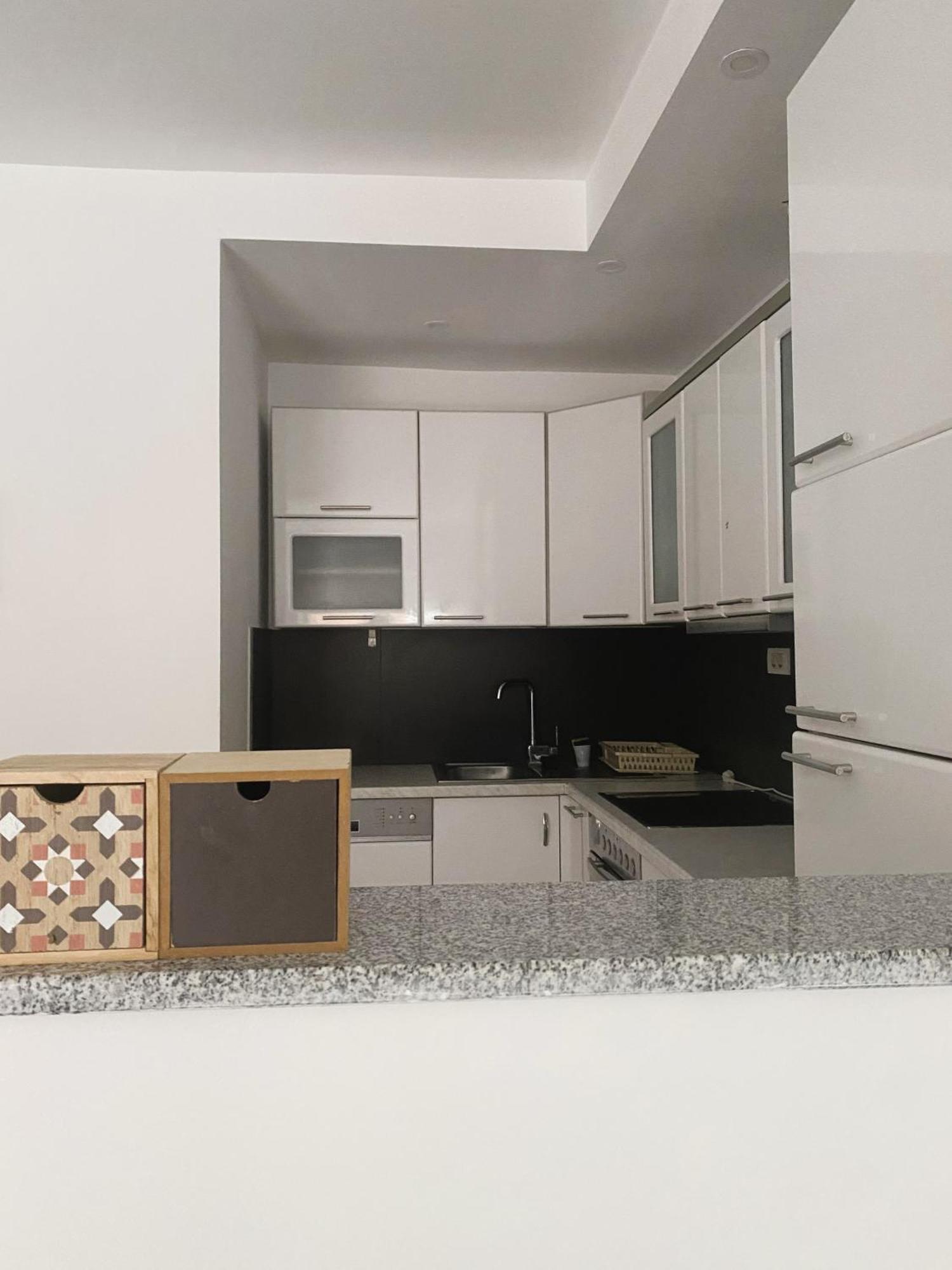 Private Apartments Prishtina Prishtine Bagian luar foto
