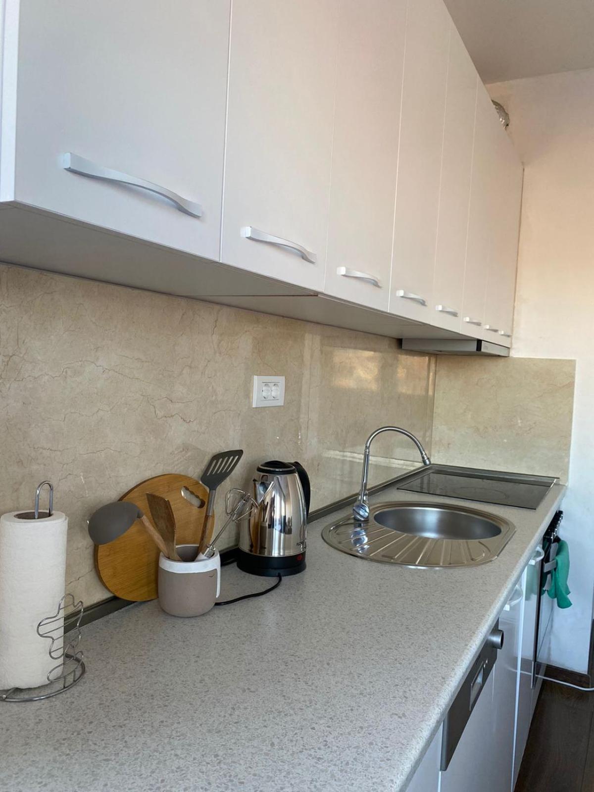 Private Apartments Prishtina Prishtine Bagian luar foto