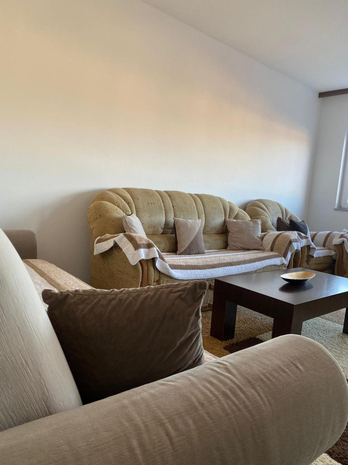 Private Apartments Prishtina Prishtine Bagian luar foto